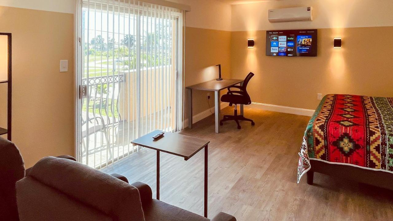 פורט מאיירס White Orchid Apartments מראה חיצוני תמונה